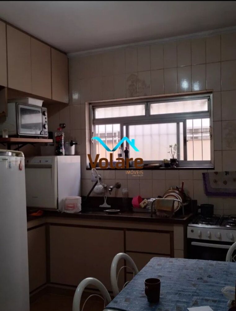 Casa à venda com 3 quartos, 145m² - Foto 1