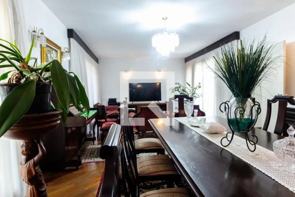 Casa, 4 quartos, 230 m² - Foto 1