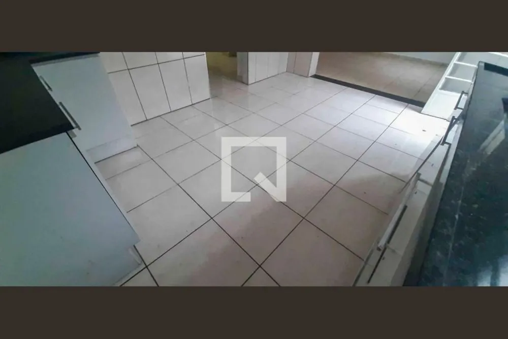 Casa, 5 quartos, 174 m² - Foto 1