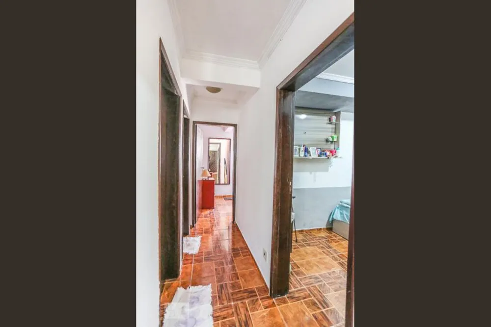Casa, 6 quartos, 220 m² - Foto 1