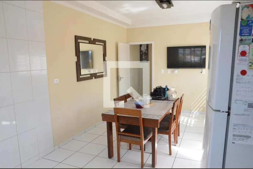 Casa, 3 quartos, 200 m² - Foto 2
