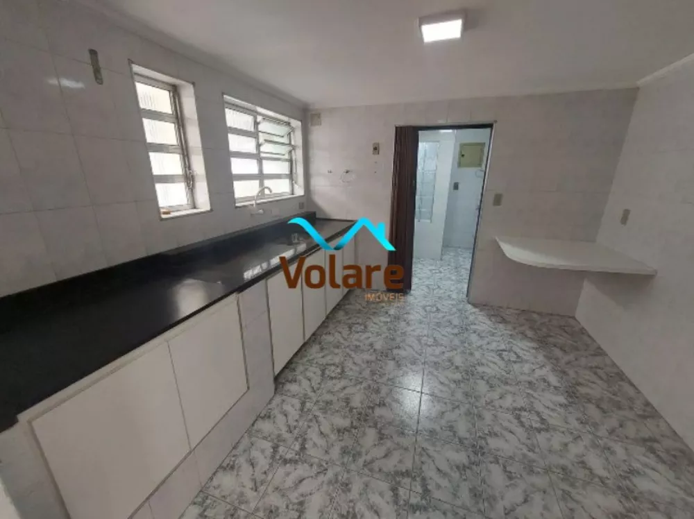 Casa à venda com 6 quartos, 238m² - Foto 2