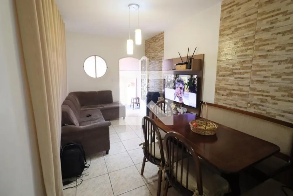 Casa, 3 quartos, 276 m² - Foto 1