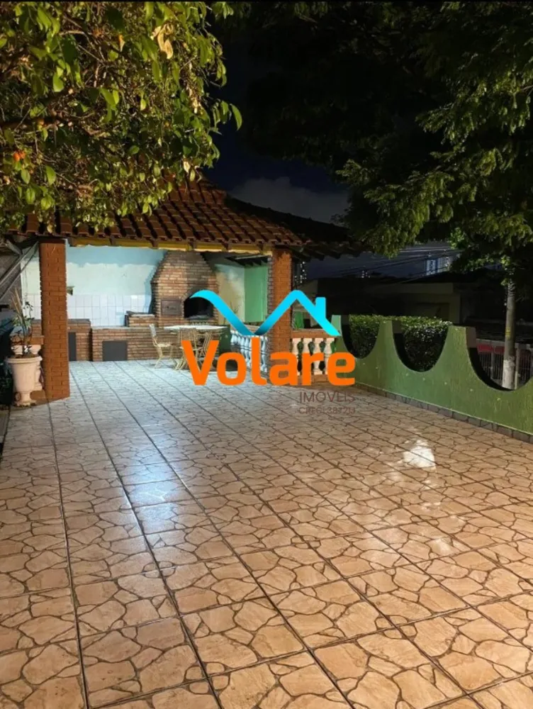 Casa, 3 quartos, 202 m² - Foto 1