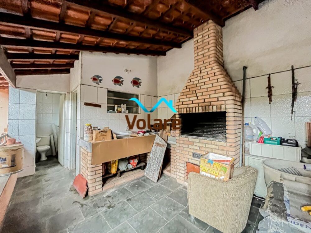 Casa, 4 quartos, 245 m² - Foto 1