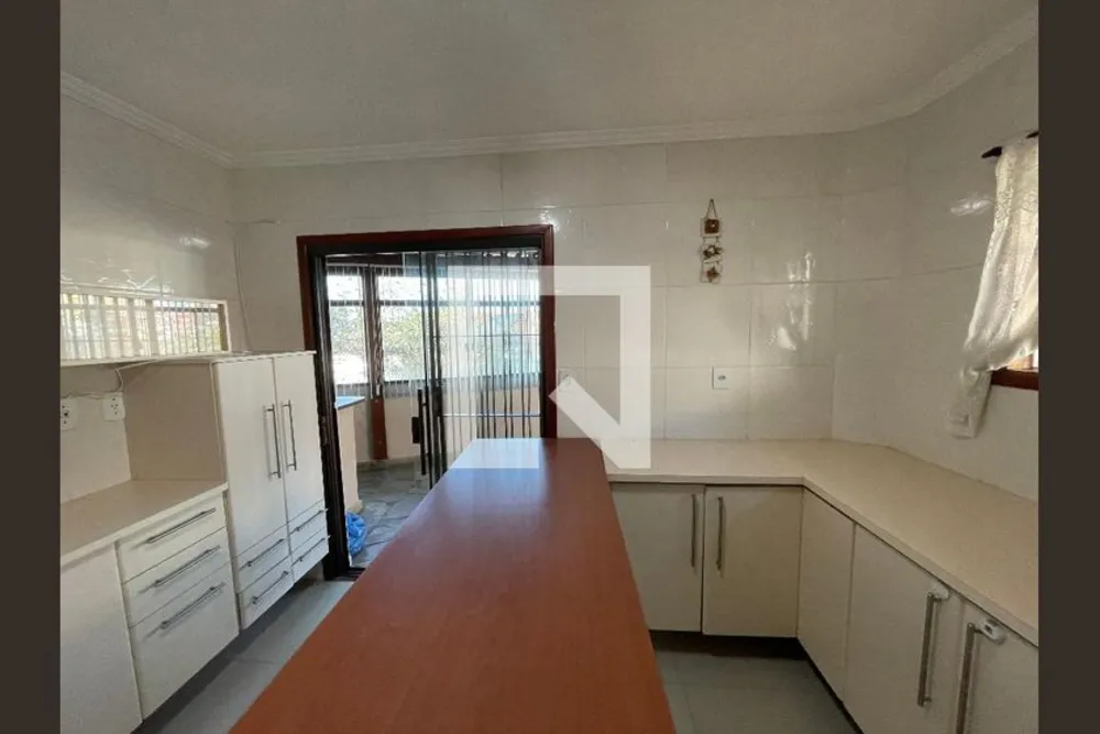 Casa, 4 quartos, 137 m² - Foto 2