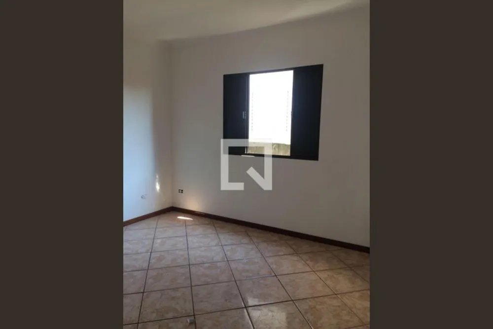 Casa, 3 quartos, 240 m² - Foto 2