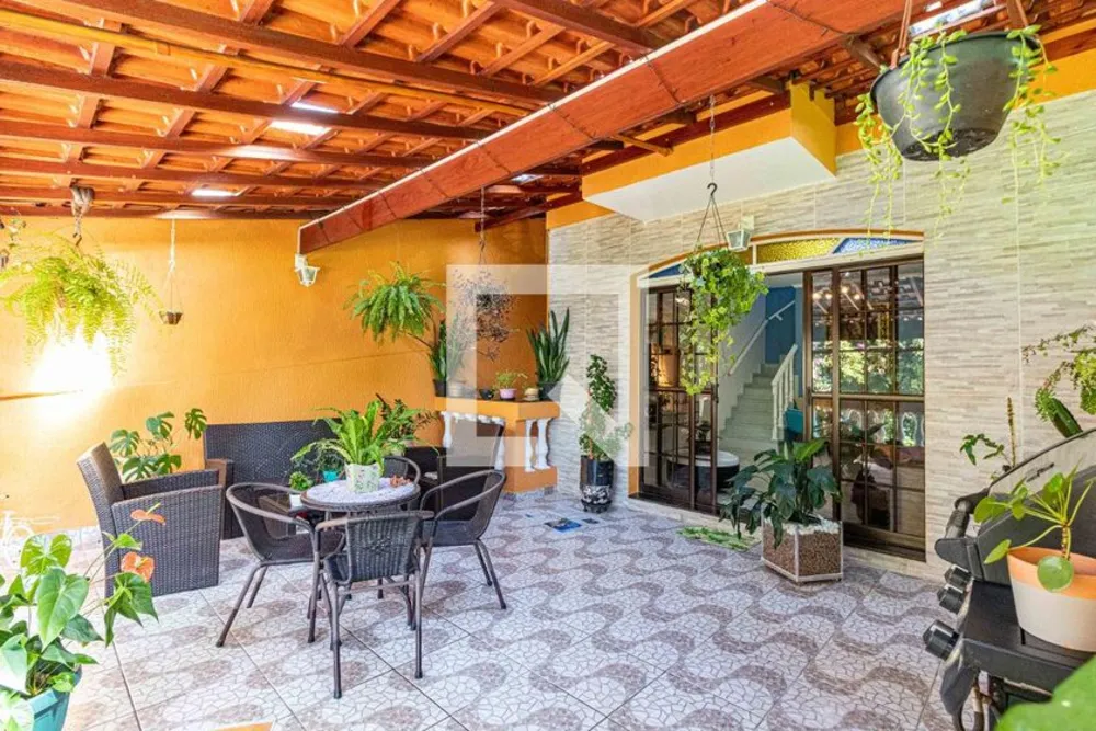 Casa, 3 quartos, 185 m² - Foto 1