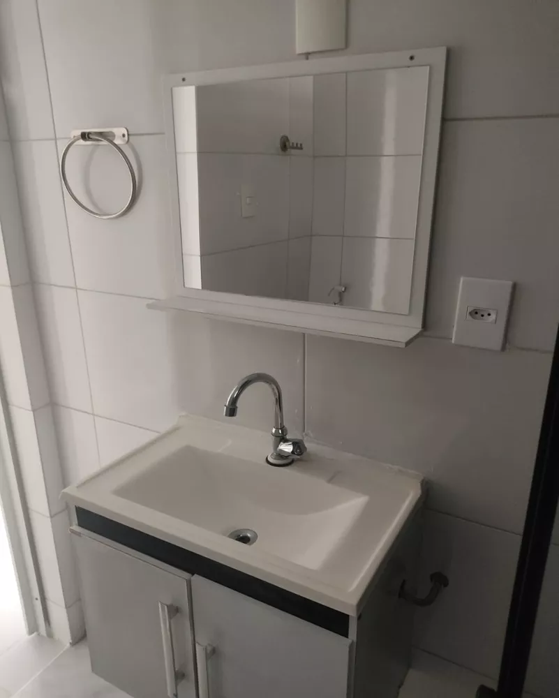 Apartamento à venda com 3 quartos, 65m² - Foto 2