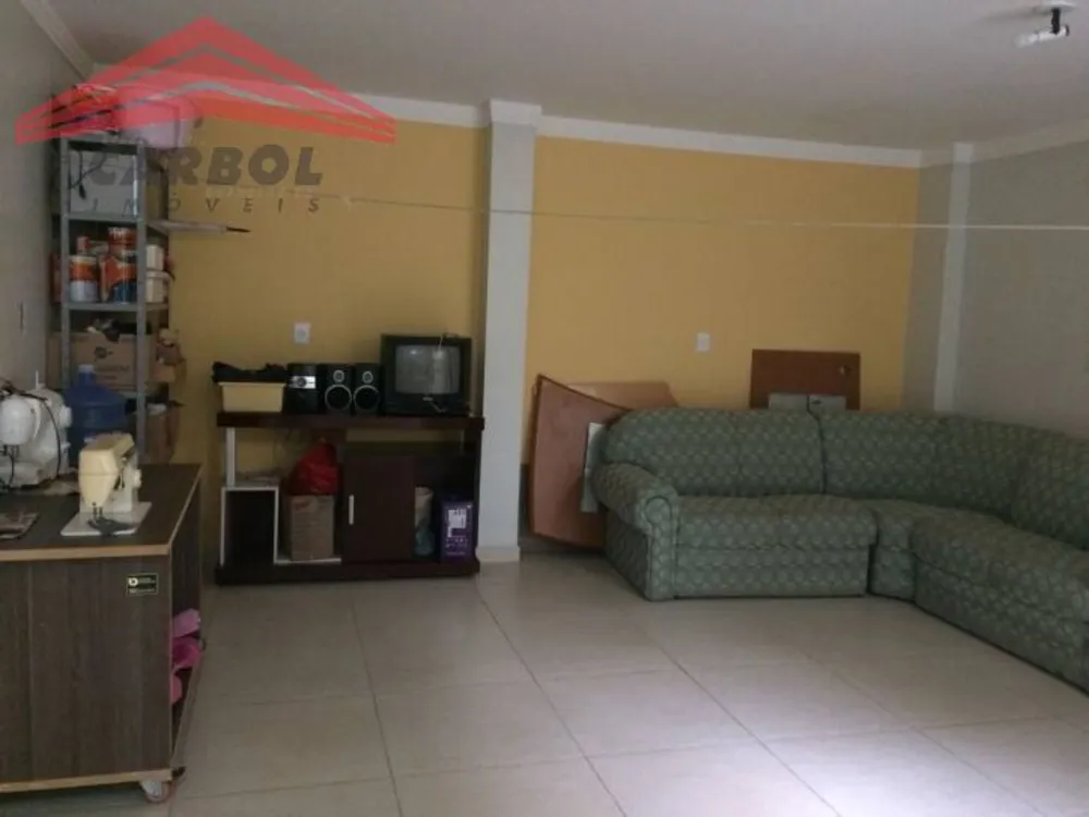 Casa, 4 quartos, 245 m² - Foto 1