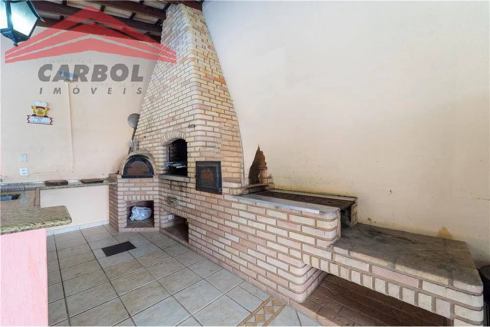 Chácara, 3 quartos, 2200 m² - Foto 1