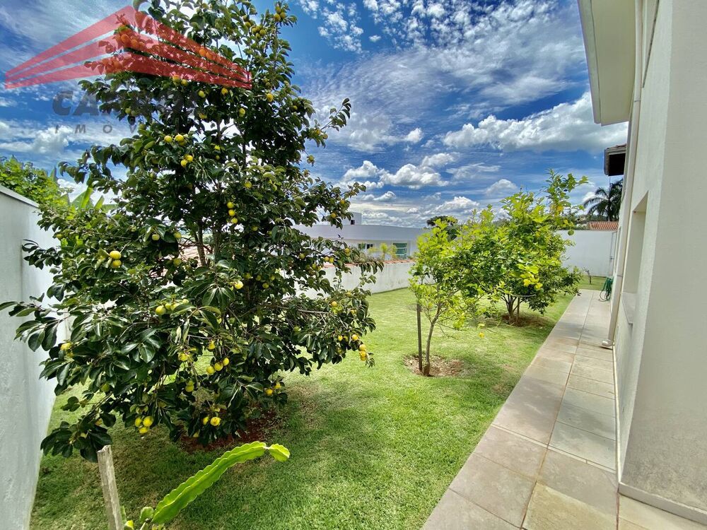 Casa de Condomínio à venda com 4 quartos, 700m² - Foto 1