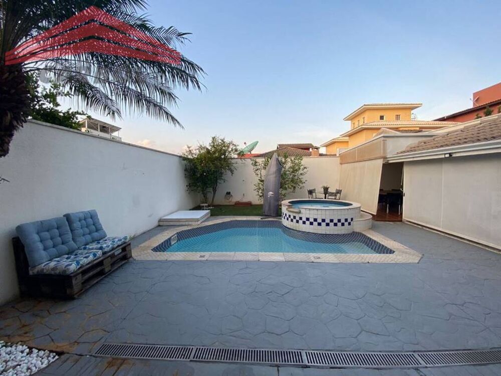 Casa de Condomínio à venda com 3 quartos, 256m² - Foto 3