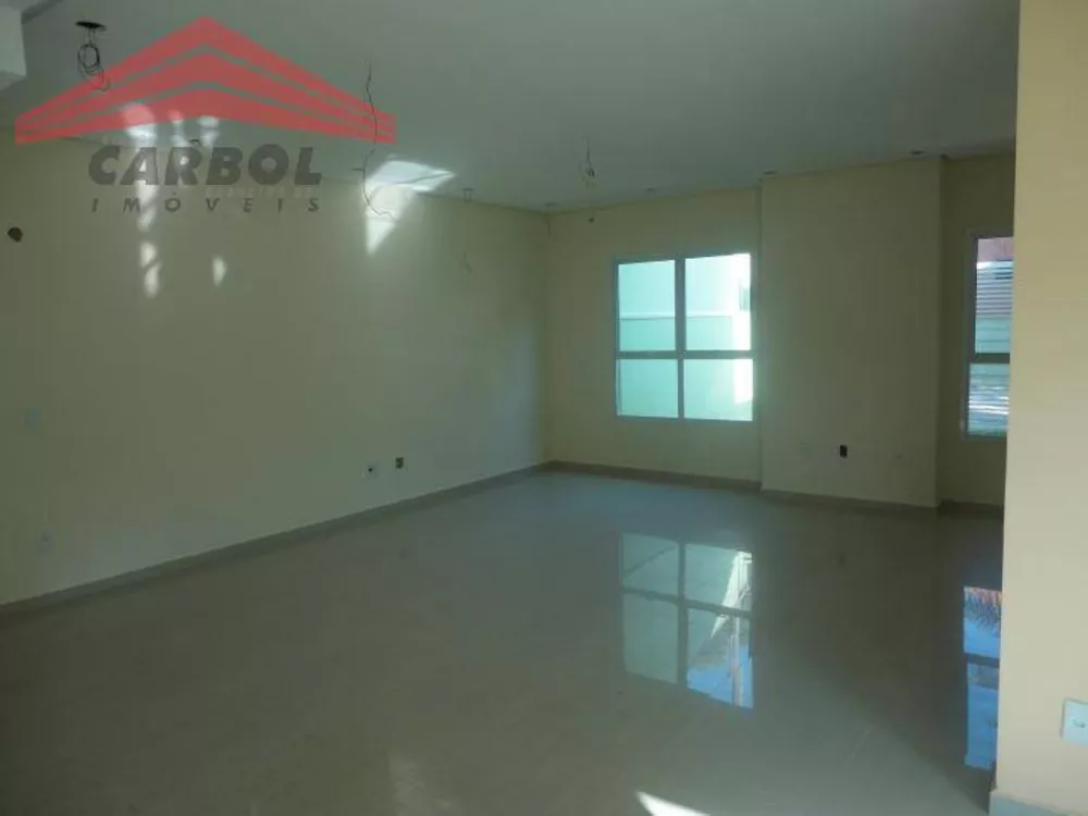 Casa à venda com 3 quartos, 260m² - Foto 1