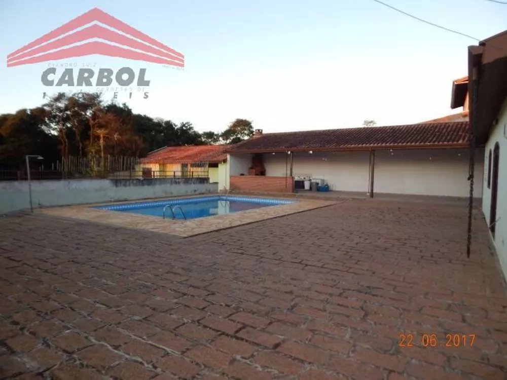 Fazenda à venda com 3 quartos, 1500m² - Foto 2