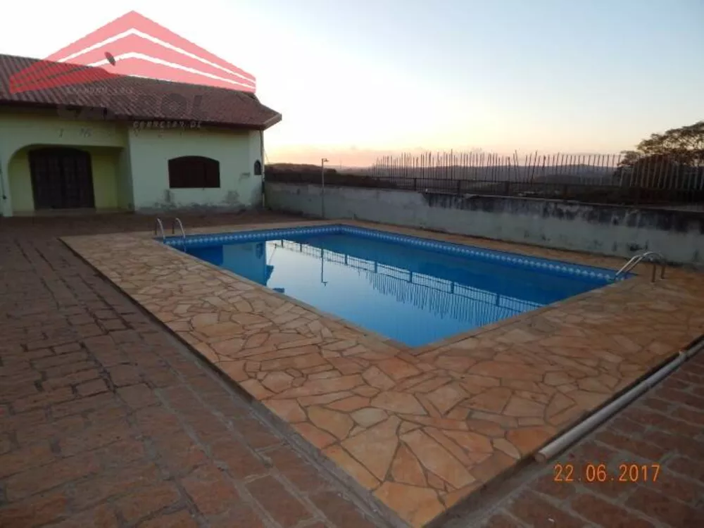 Fazenda à venda com 3 quartos, 1500m² - Foto 1