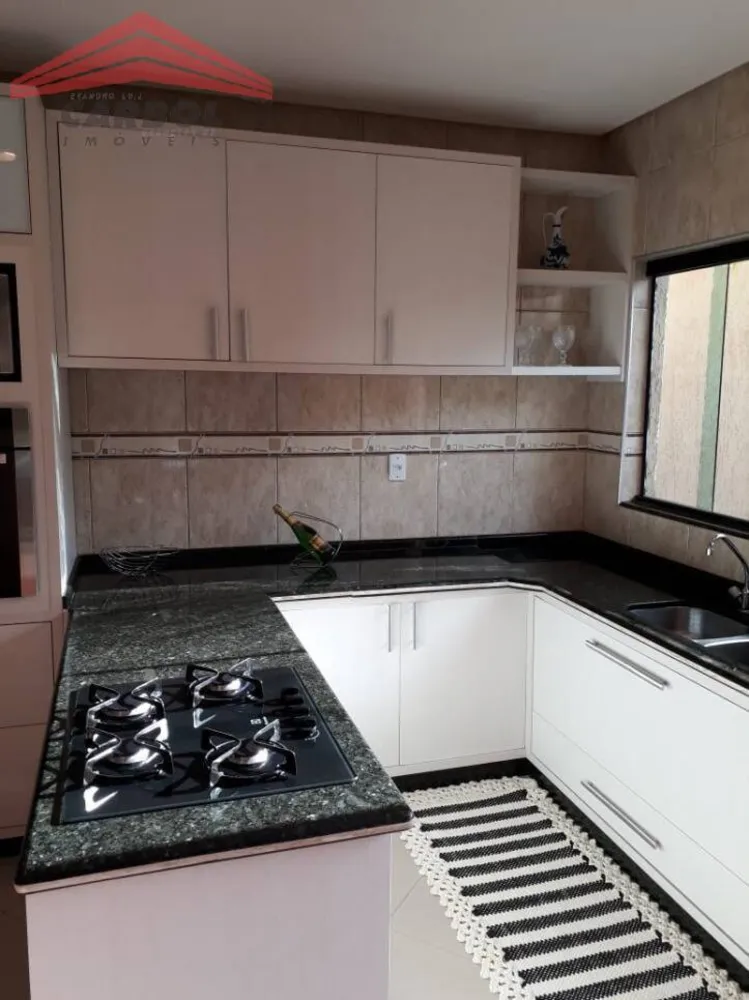 Casa, 3 quartos, 225 m² - Foto 4