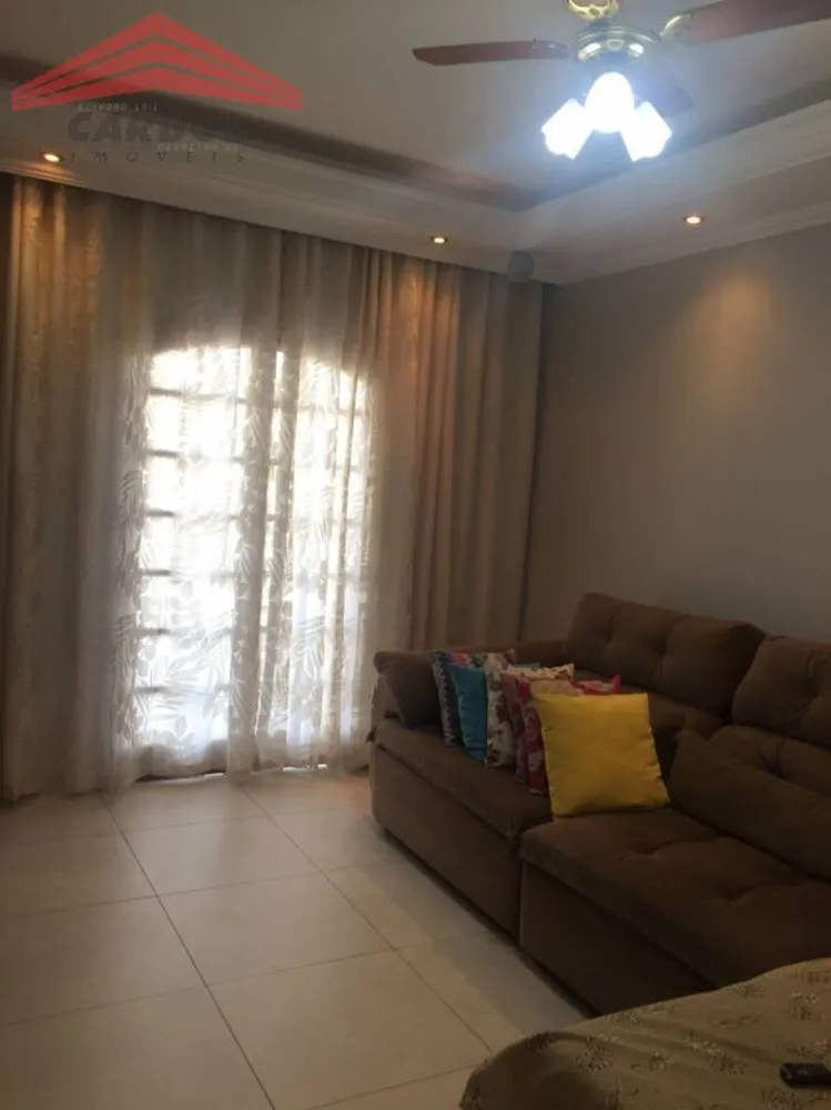 Casa, 3 quartos, 200 m² - Foto 1