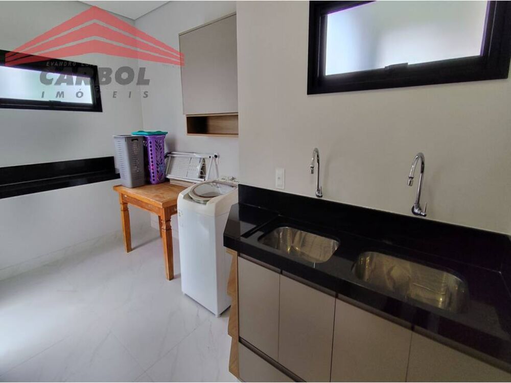 Casa de Condomínio à venda com 3 quartos, 340m² - Foto 3