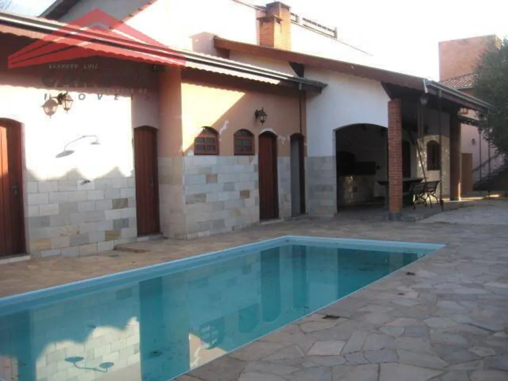 Casa, 4 quartos, 591 m² - Foto 1