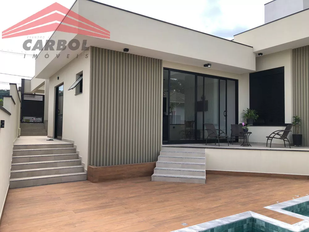 Casa de Condomínio à venda com 3 quartos, 220m² - Foto 3