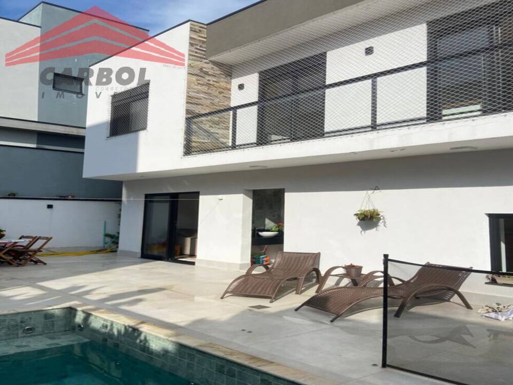 Casa de Condomínio à venda com 4 quartos, 340m² - Foto 1