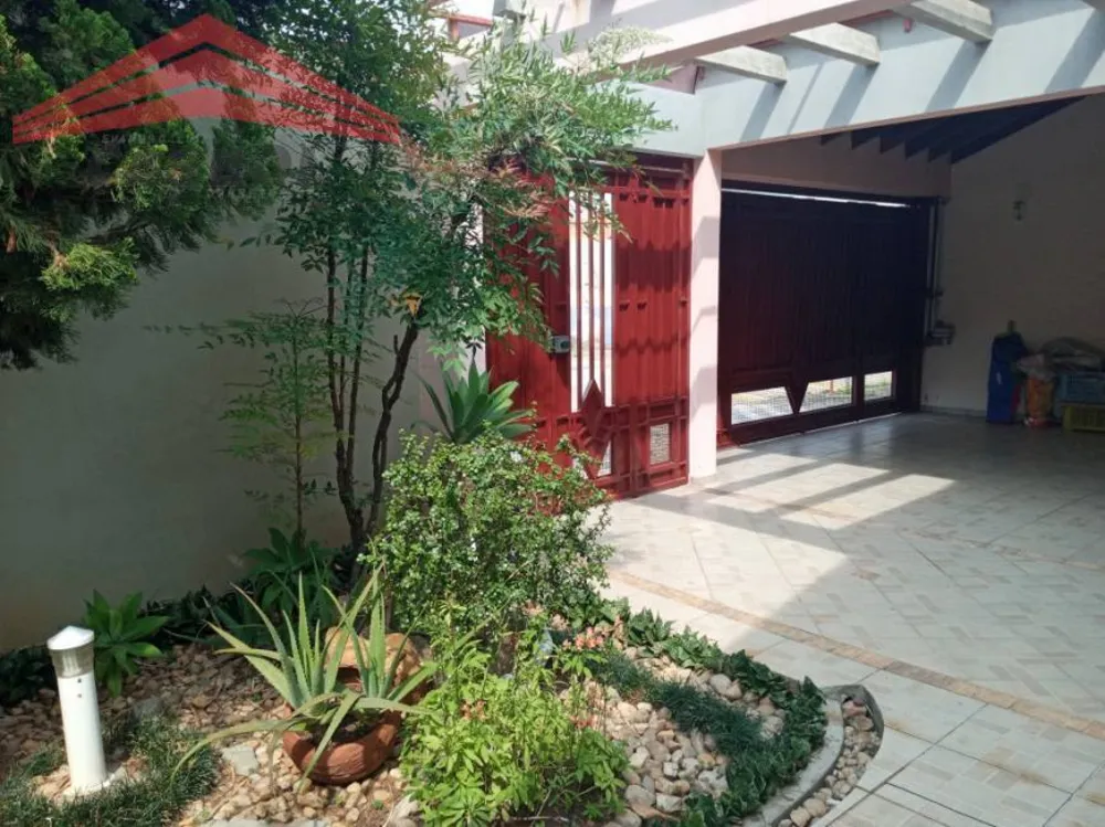 Casa, 4 quartos, 227 m² - Foto 2