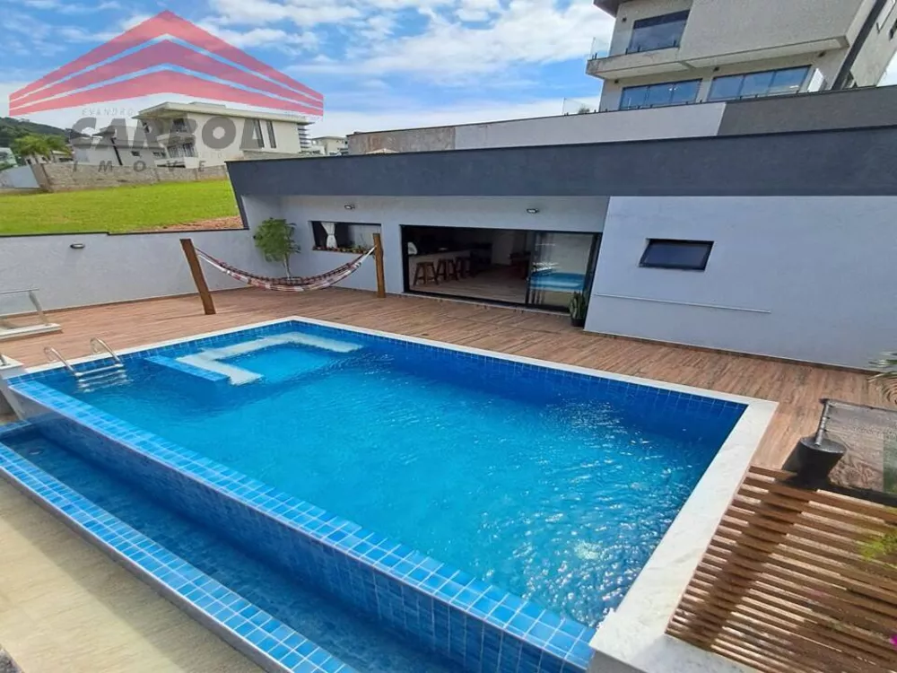 Casa de Condomínio à venda com 4 quartos, 297m² - Foto 3