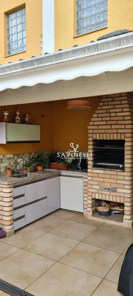 Sobrado, 3 quartos, 298 m² - Foto 1