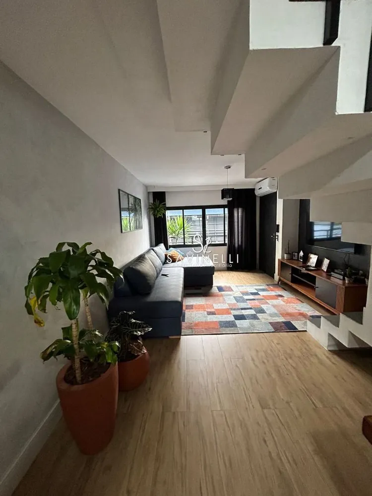 Sobrado, 3 quartos, 220 m² - Foto 2