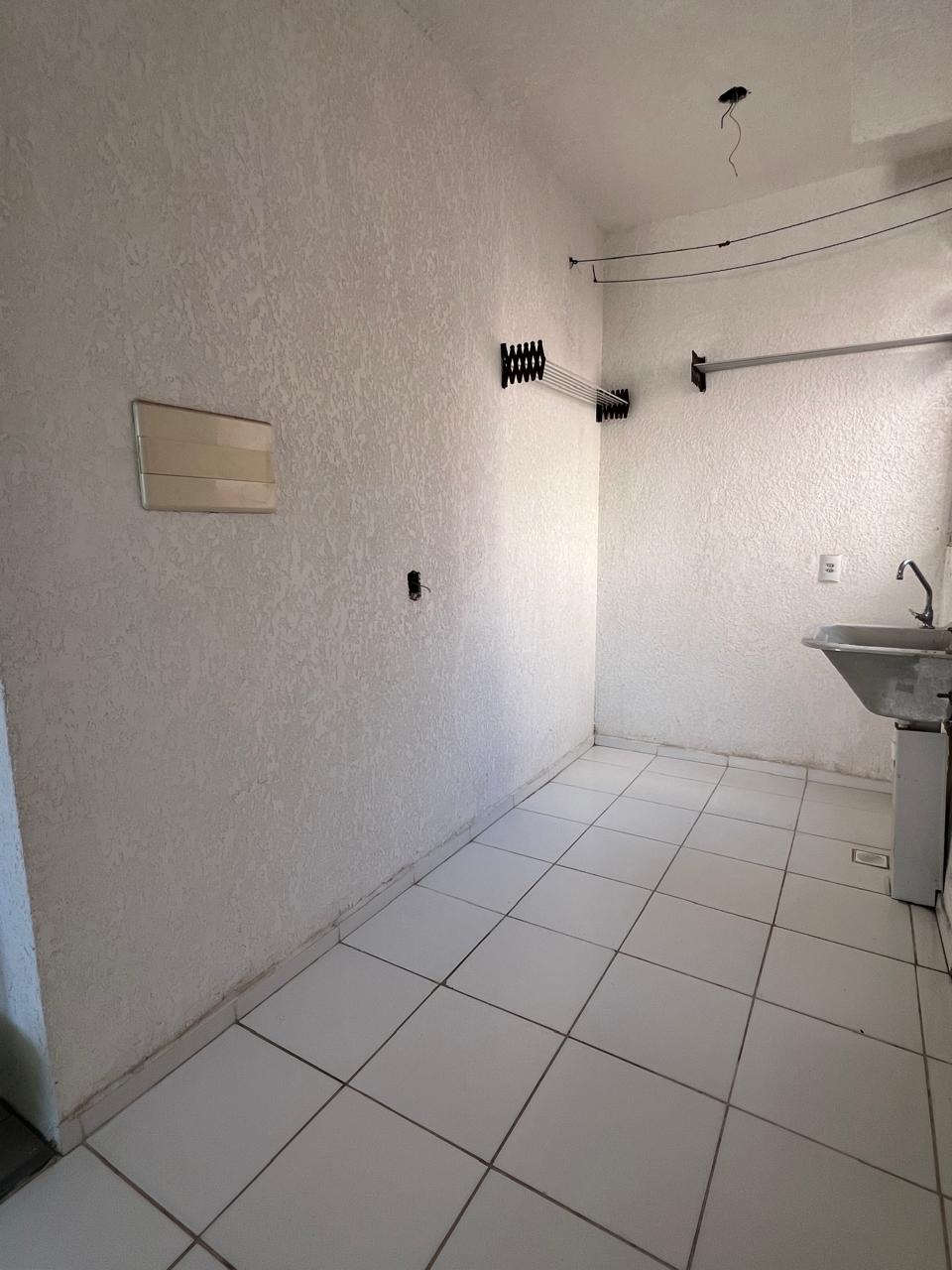 Apartamento à venda com 2 quartos, 44m² - Foto 2