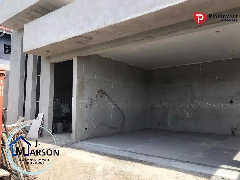 Casa à venda com 3 quartos, 160m² - Foto 2