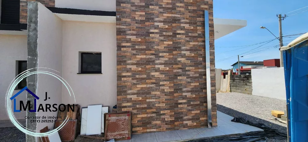 Casa à venda com 2 quartos, 80m² - Foto 2