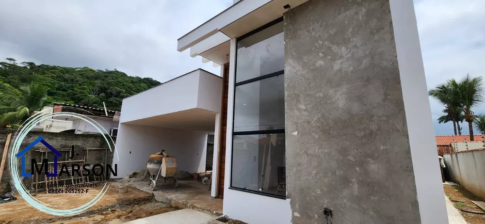 Casa à venda com 3 quartos, 166m² - Foto 1