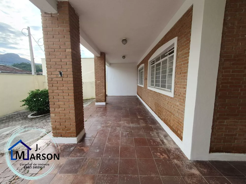 Sobrado à venda com 5 quartos, 232m² - Foto 3