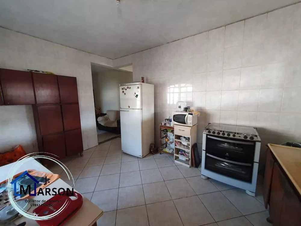 Casa à venda com 3 quartos, 137m² - Foto 4