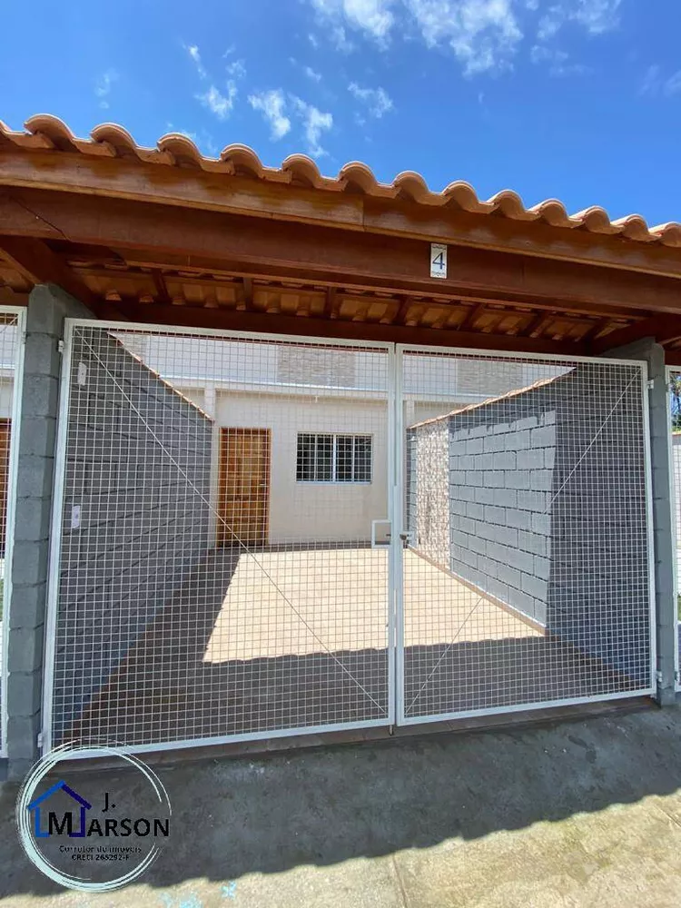 Sobrado à venda com 2 quartos, 58m² - Foto 1