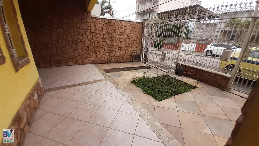 Casa, 3 quartos, 243 m² - Foto 2