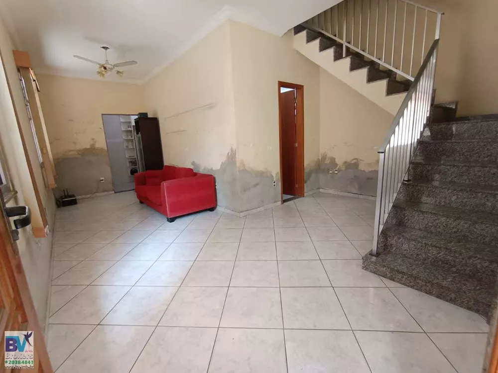 Casa, 3 quartos, 220 m² - Foto 1