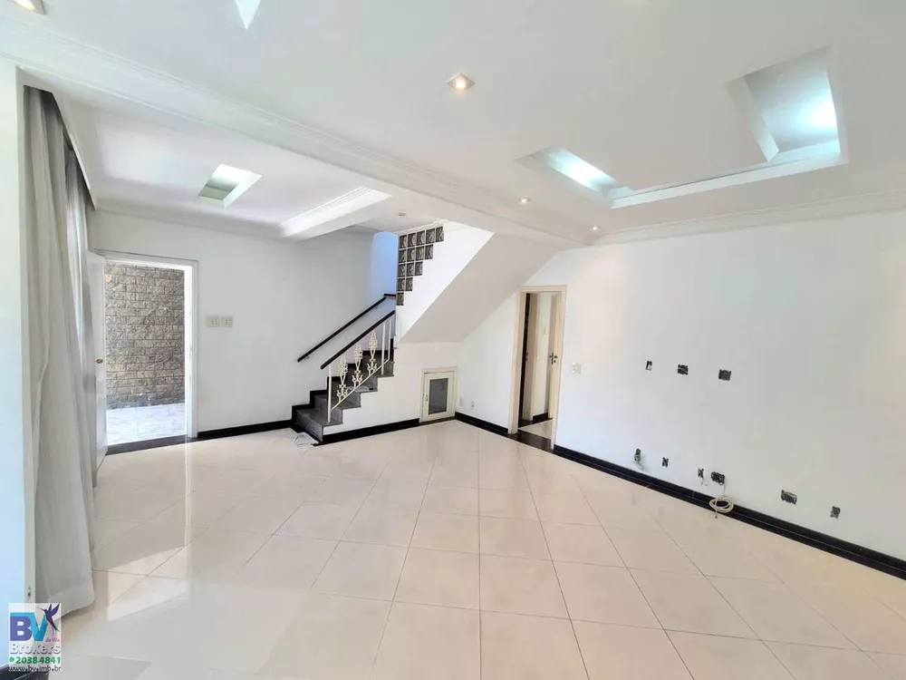 Casa, 4 quartos, 236 m² - Foto 2