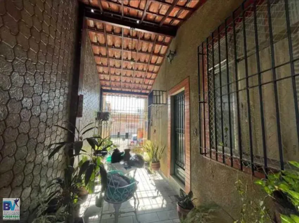 Casa, 4 quartos, 240 m² - Foto 17