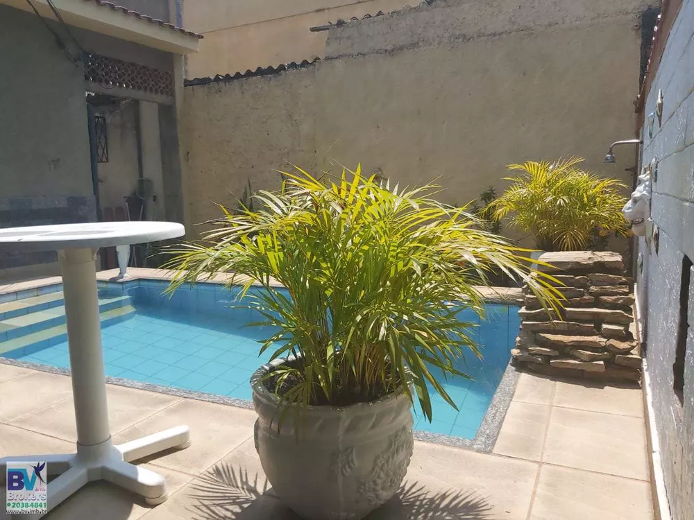 Casa, 4 quartos, 108 m² - Foto 1