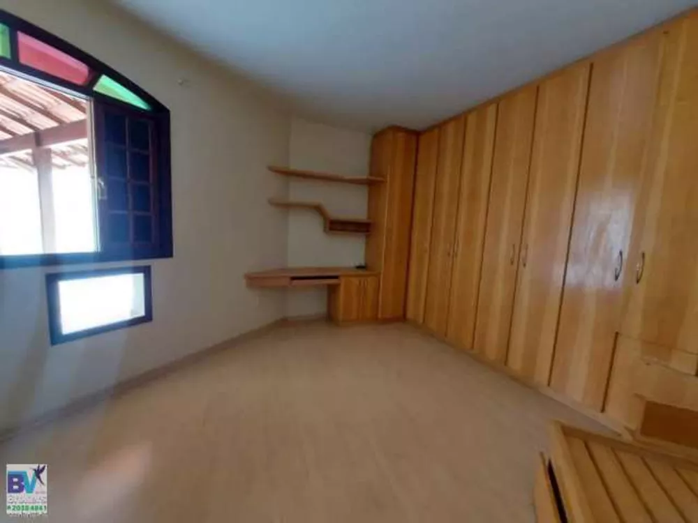 Casa, 4 quartos, 280 m² - Foto 1