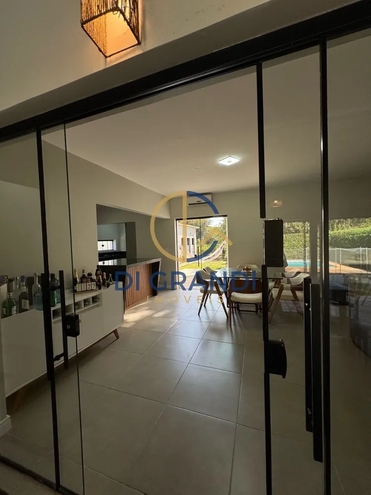 Casa, 4 quartos, 380 m² - Foto 1