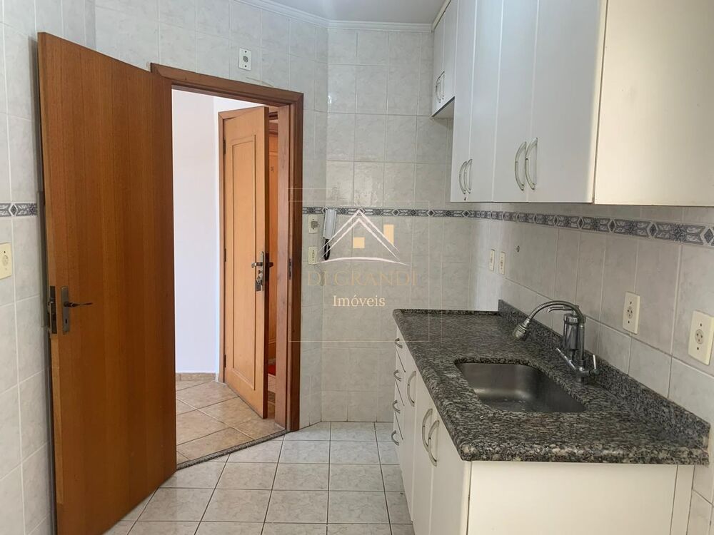 Apartamento à venda com 3 quartos, 73m² - Foto 3