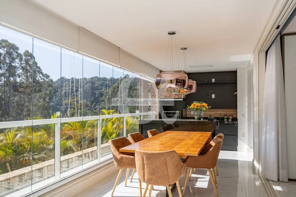 Apartamento, 3 quartos, 224 m² - Foto 1