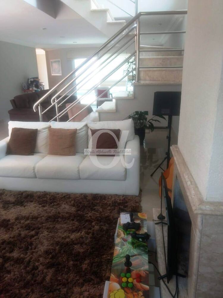 Casa, 4 quartos, 305 m² - Foto 1