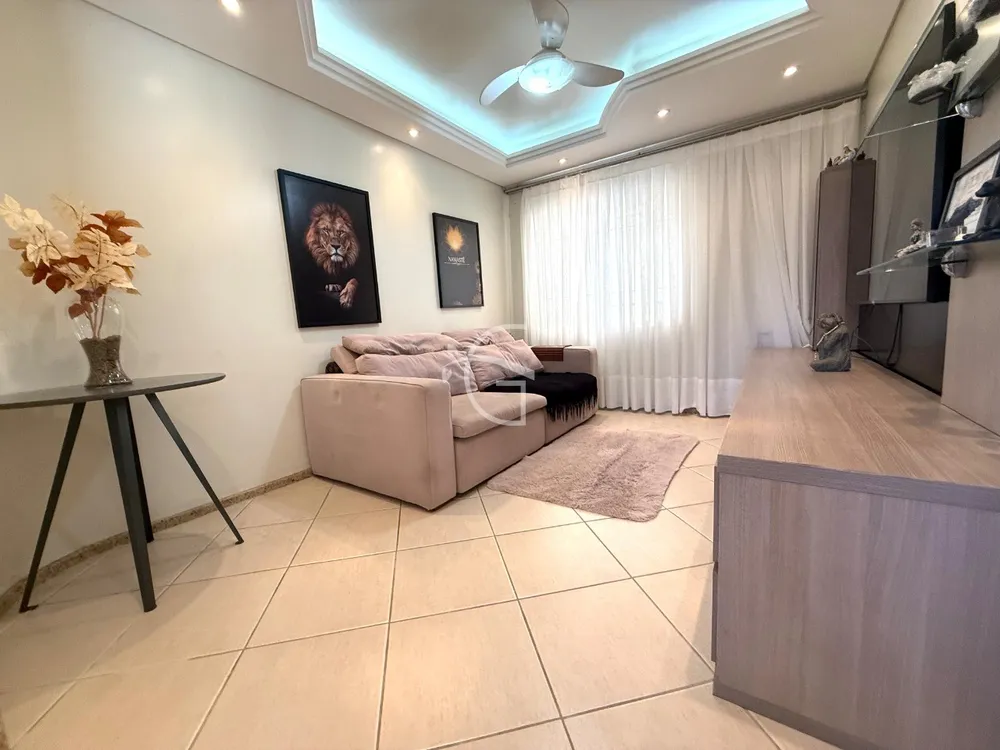 Casa, 4 quartos, 266 m² - Foto 2
