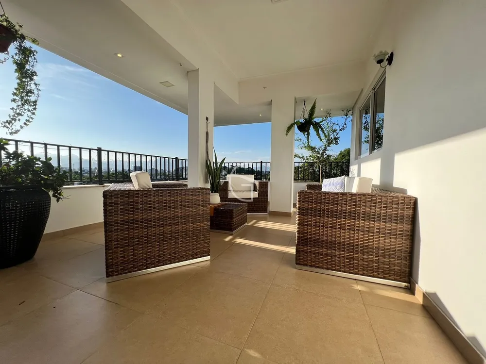 Casa, 4 quartos, 352 m² - Foto 1