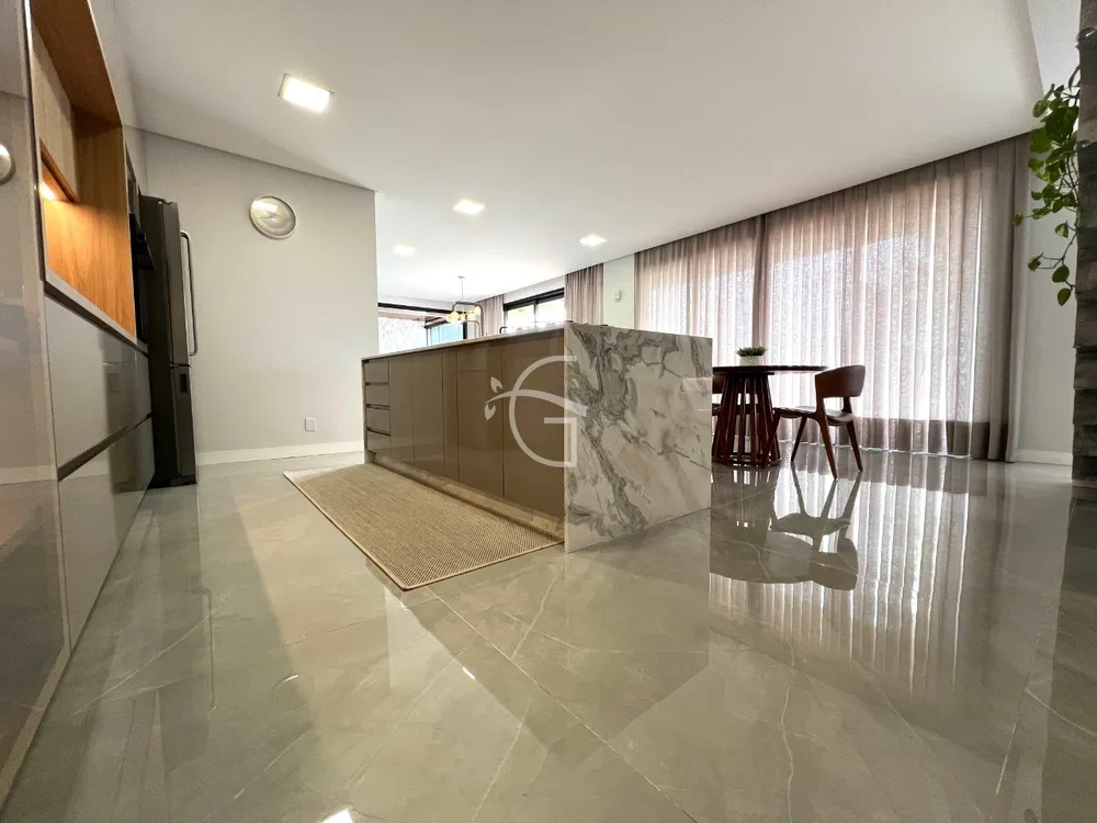 Sobrado, 3 quartos, 268 m² - Foto 3